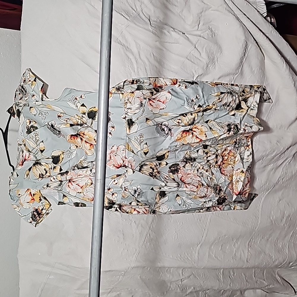 Dress - Picture 2 of 3